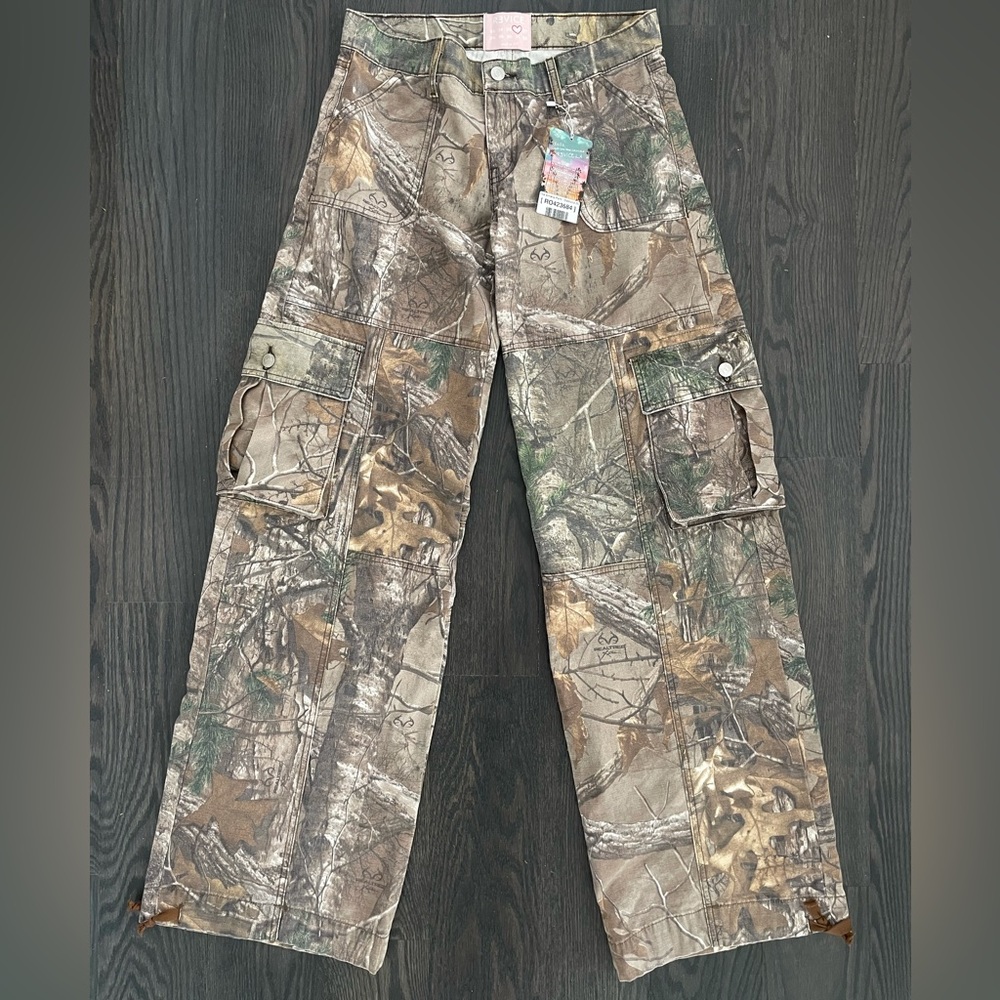 REVICE DENIM THE AMELIA PANT IN OAKLAND CAMO CARGO PANTS